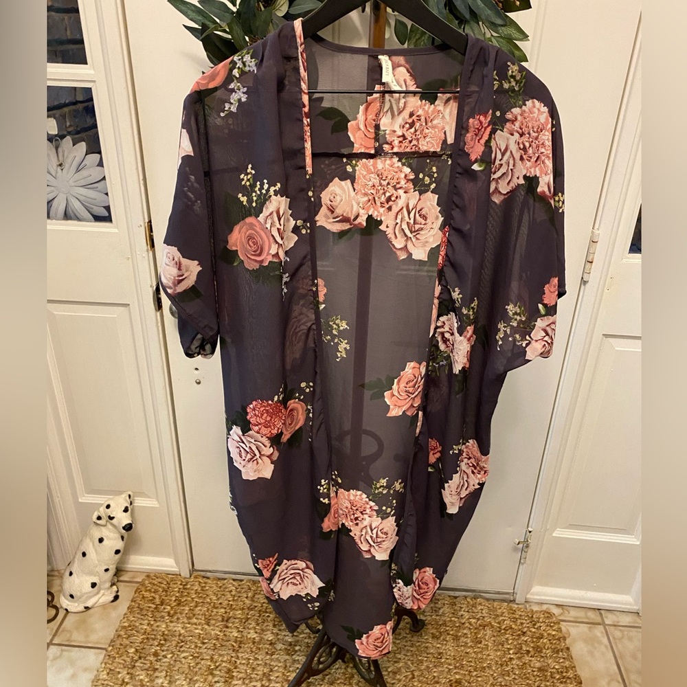 Live 4 Truth Floral Rose Open Front Kimono Coverup Caftan Cardigan Lightweight M